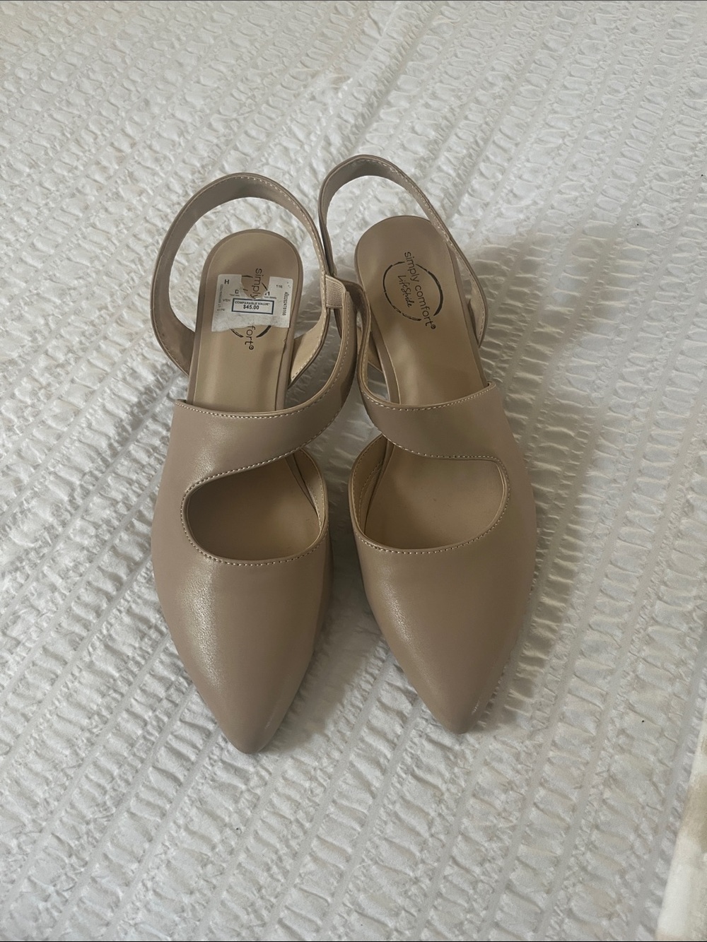 Zapatos nuevos talla 9.5